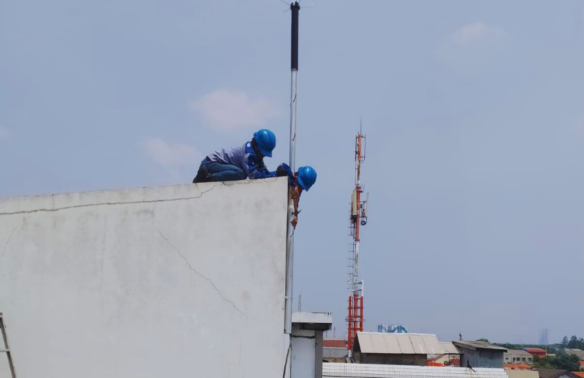 Kapan Harus Memasang Proteksi Petir? Cek 4 Tanda Penting Ini!
